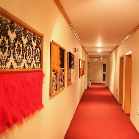 Szálloda Deutsches Haus 3*