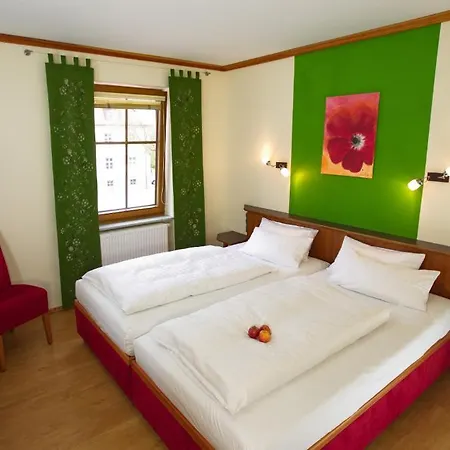 Hotel Deutsches Haus 3*