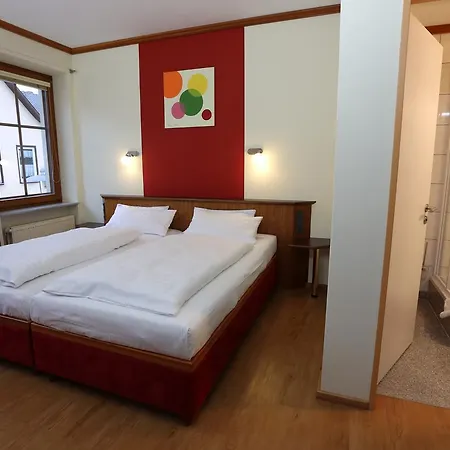 Deutsches Haus Hotell 3*